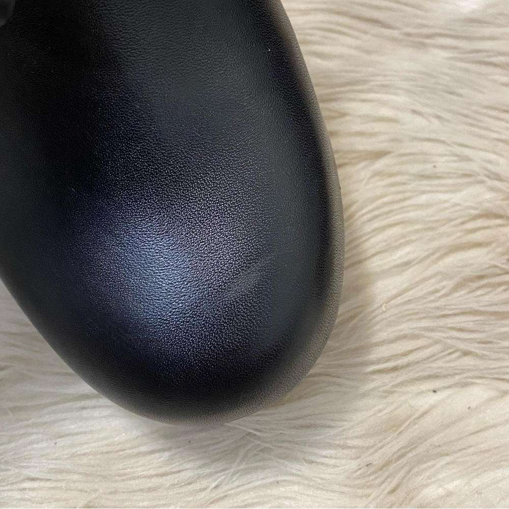 Dolce Vita Black and Tan Mules - Picture 10 of 10